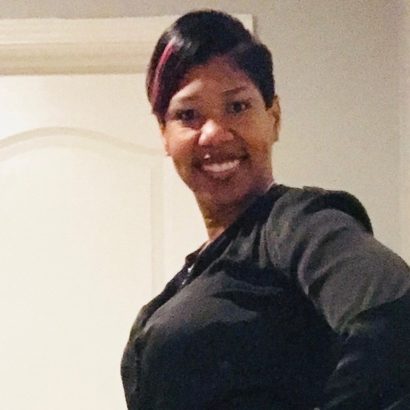 Meet your Posher, Juanta - Picture 1 of 1